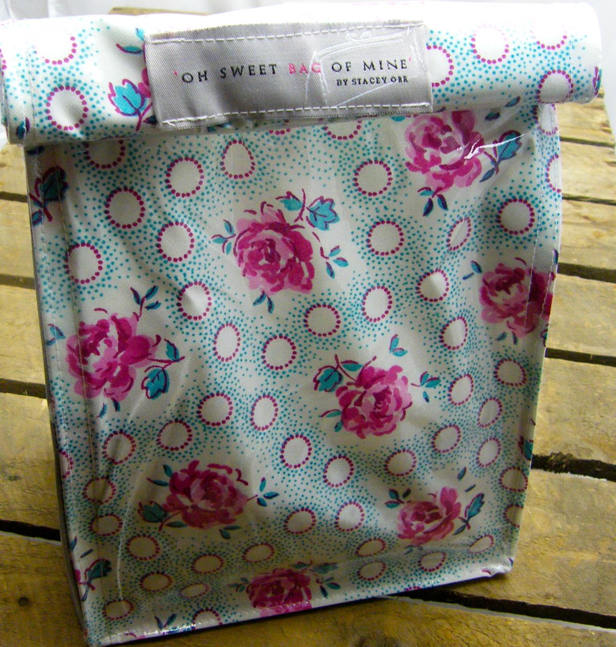 Oilcloth Lunch Bag - Flowers On Blue With Pink Spots